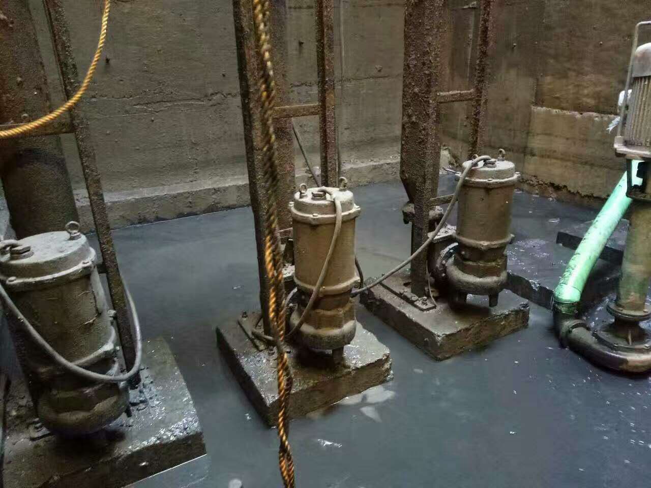 李沧污水池清理